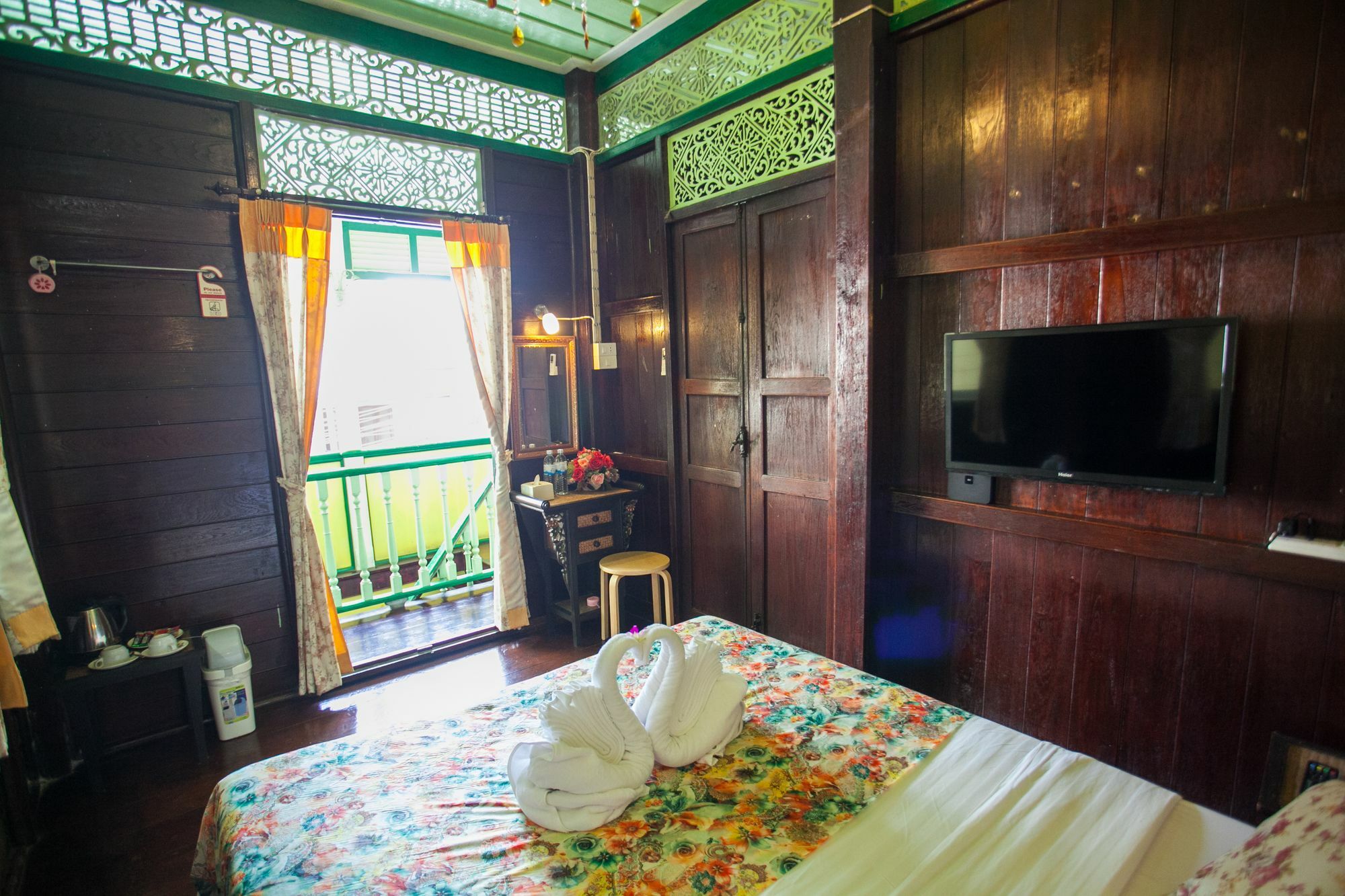 Laksameenarai Guesthouse - Hostel/Backpacker Accommodation Bangkok Exterior photo