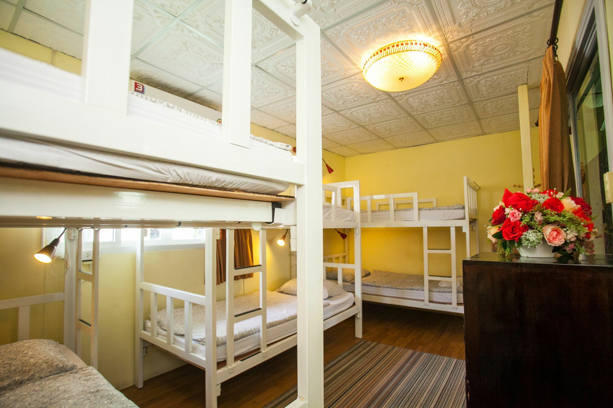 Laksameenarai Guesthouse - Hostel/Backpacker Accommodation Bangkok Exterior photo
