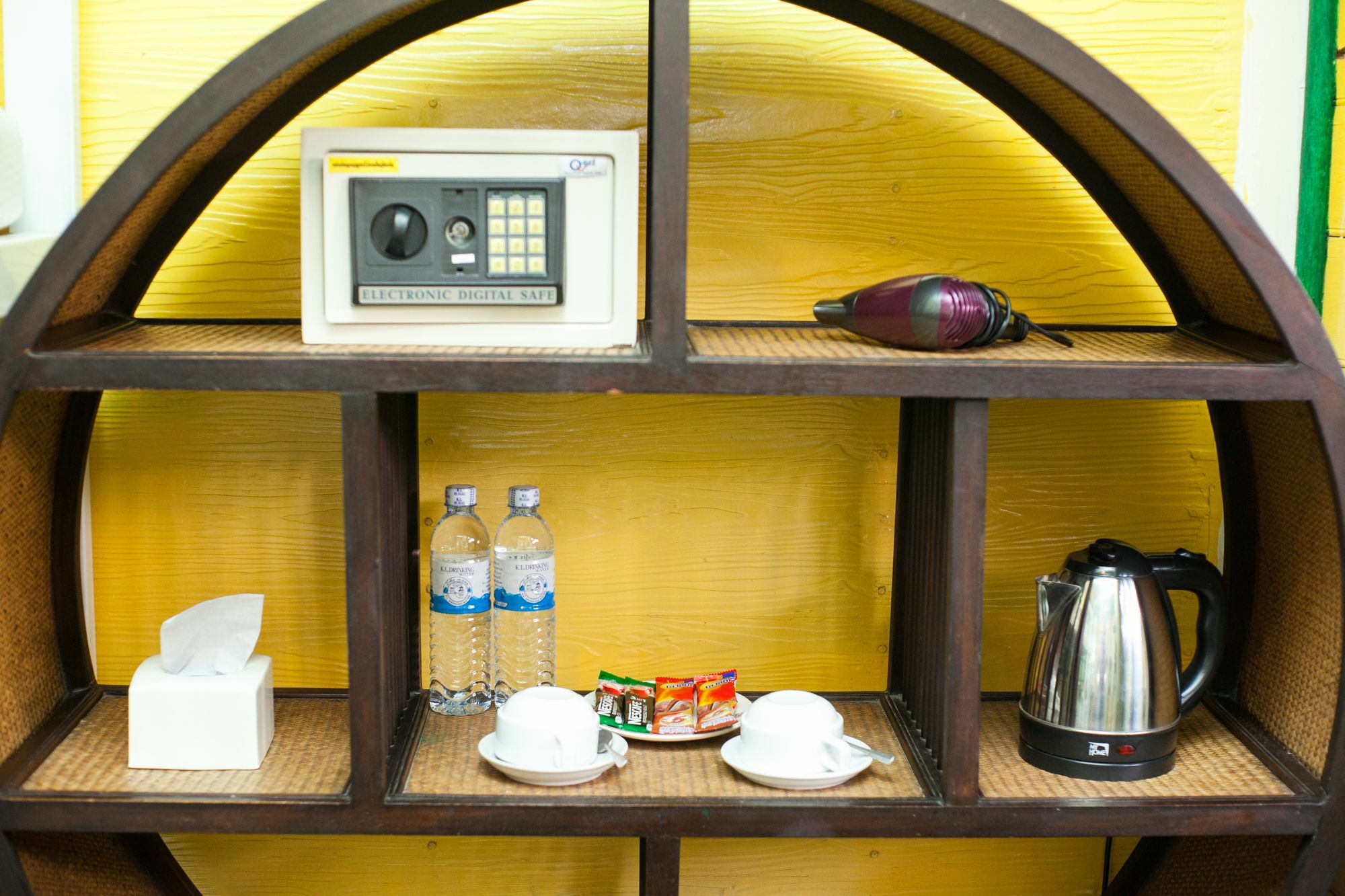 Laksameenarai Guesthouse - Hostel/Backpacker Accommodation Bangkok Exterior photo